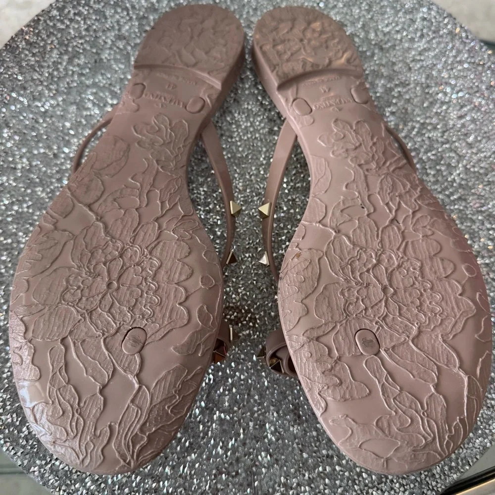 Valentino Rockstud Rubber Sandals | Sz 11 | 100% Authentic - Picture 6 of 10
